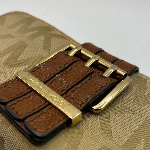 Michael Kors Logo 3 Strap Wallet - Picture 12 of 12